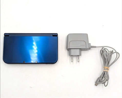 New Nintendo 3DS - Metallic Blue - Konsol - SNR YEF102474747 (B Grade) (Genbrug)